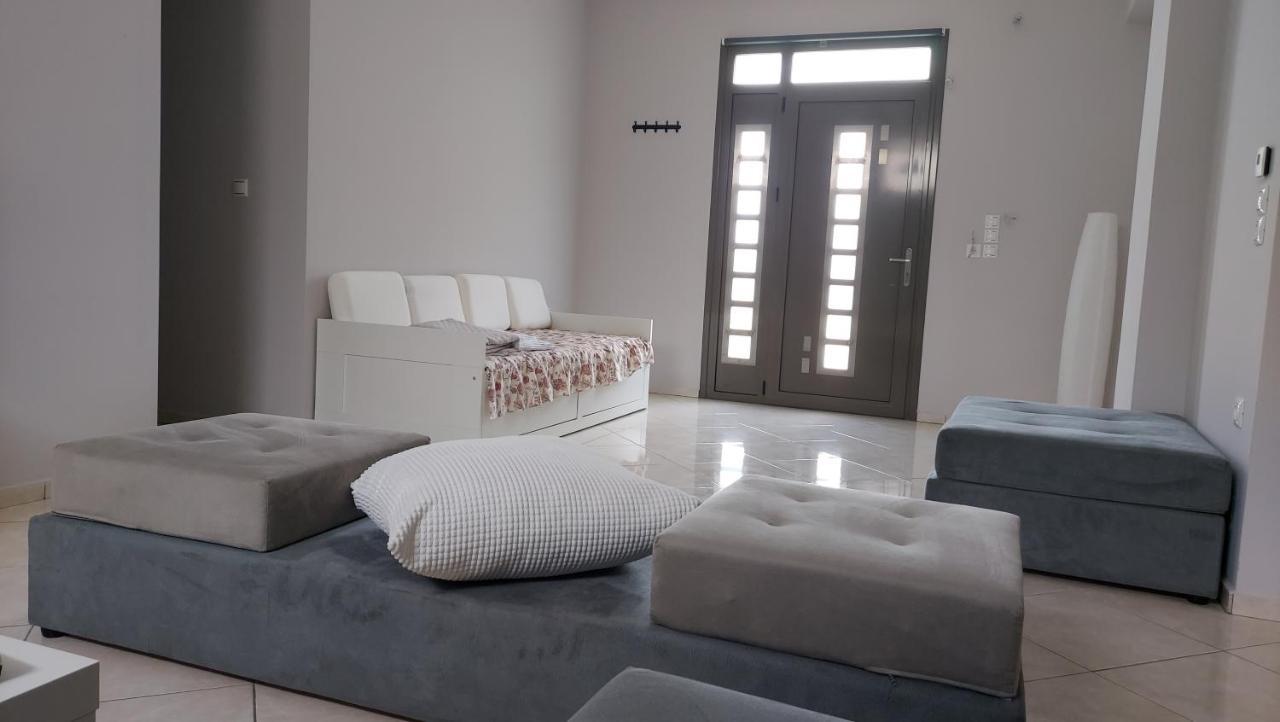 Gianni & Sophia Airport House Apartment Artemida  Ngoại thất bức ảnh