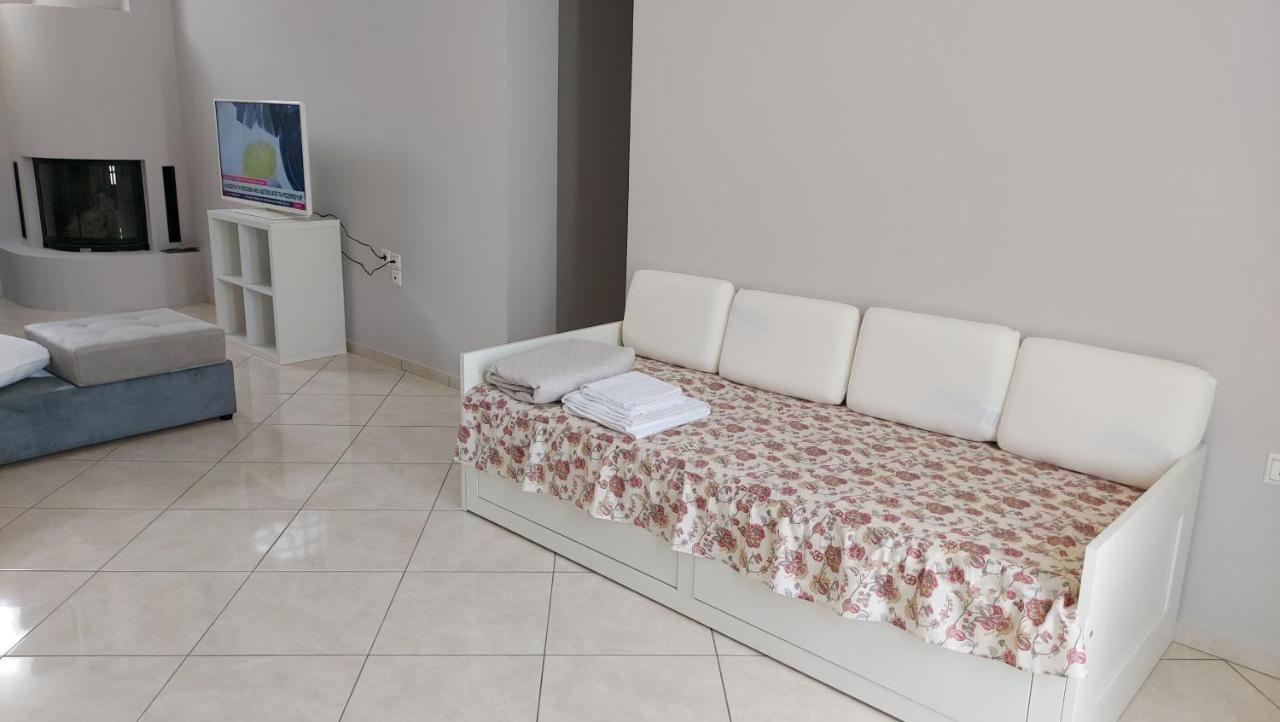 Gianni & Sophia Airport House Apartment Artemida  Ngoại thất bức ảnh