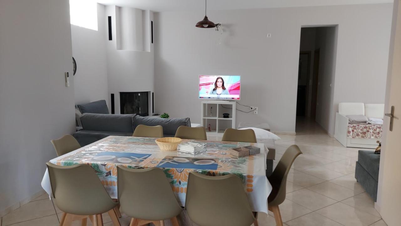 Gianni & Sophia Airport House Apartment Artemida  Ngoại thất bức ảnh